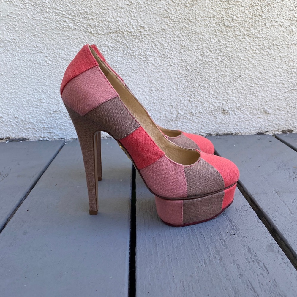 Charlotte Olympia 35.5 Priscilla Platform Pump 5.5 - Picture 2 of 8